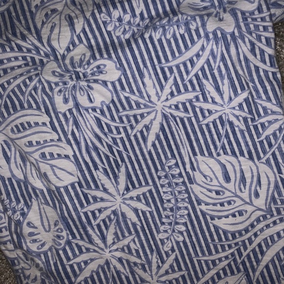 Tommy Bahama Womens T - Picture 8 of 8